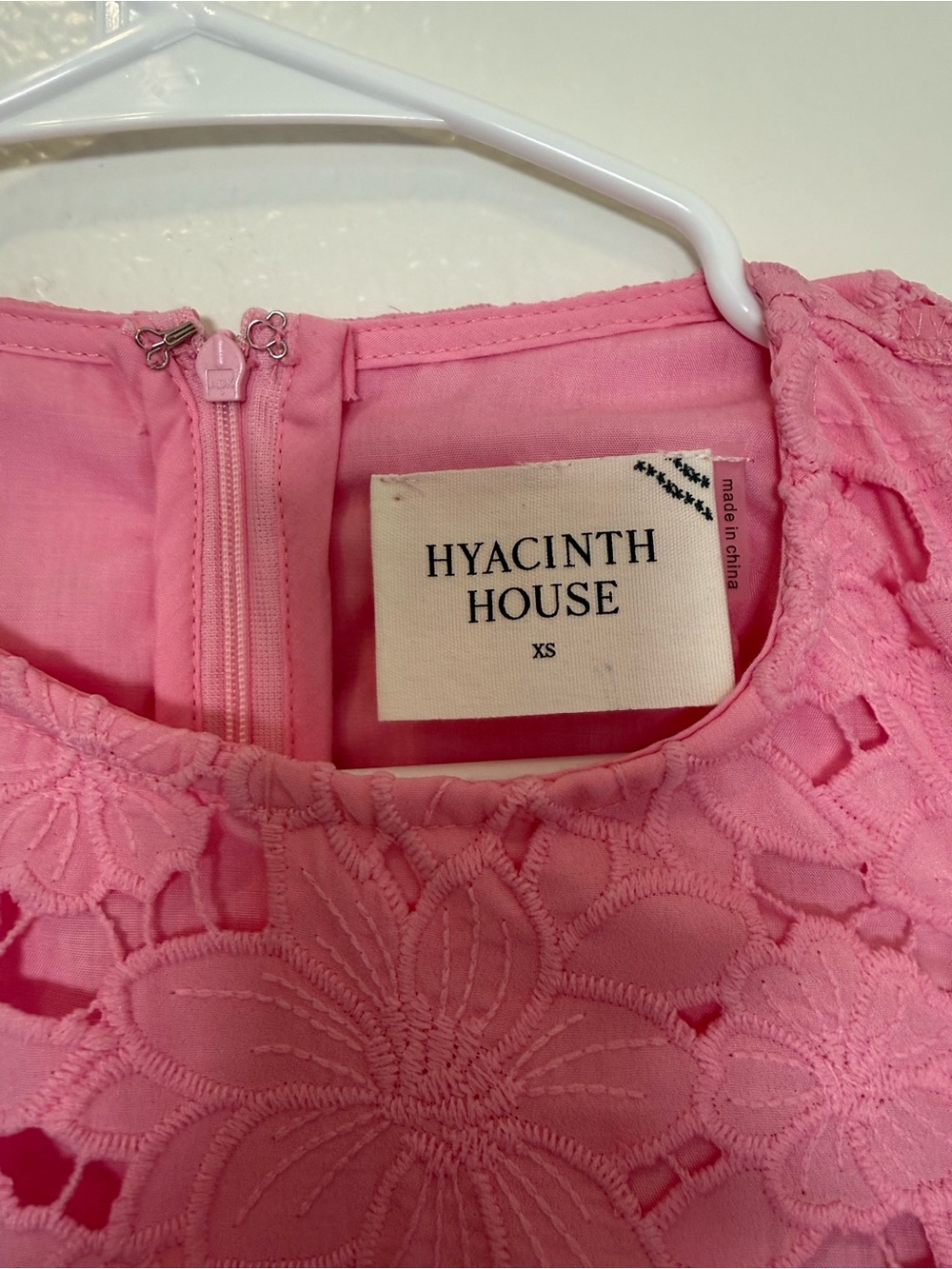 Tuckernuck Hyacinth House Carnation Eyelet Evelyn Midi Dress - Picture 5 of 11